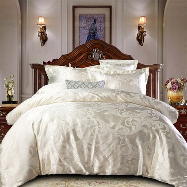 Conjunto de edredom Luxo Têxtil de luxo Conjunto de roupas de cama confortável Conjunto de lençóis coloridos Linens de edredão Conjunto de capa de colcha Jacquard 4pcs T200822