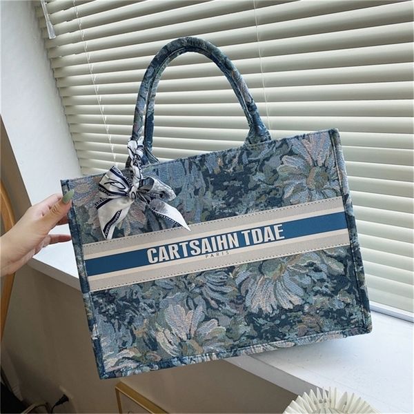

tot women's pearl chain hand monet garden single messenger oil painting silk scarf design purses online08 50% off shop clearance