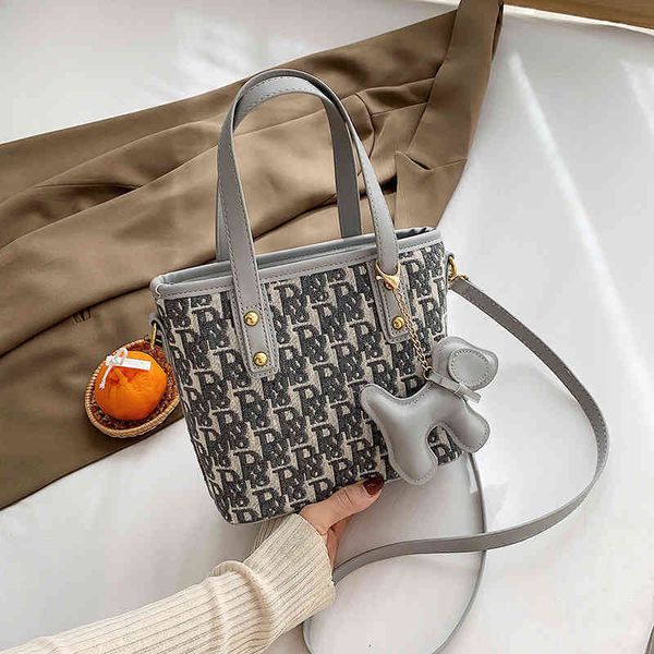 

fashion bag new korean version bucket cabe basket tote one shoulder la