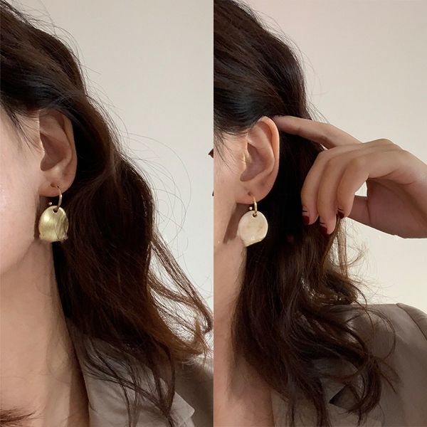 

925 silver needle geometric square pearl earrings korean graceful and fashionable ins fashionable eardrop internet celebrity simple, Golden