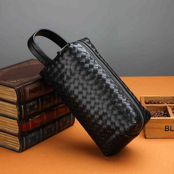 

handbags bags men's 2022 korean pu woven large capacity bucket, Black;red