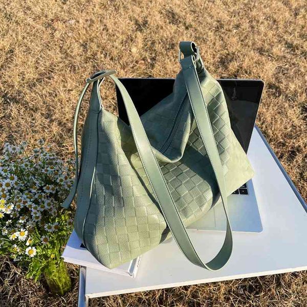 

handbags bags one shoulder armpit bag 2022 spring and summer new high-capacity handbag ling lattice tote bag, Black;red