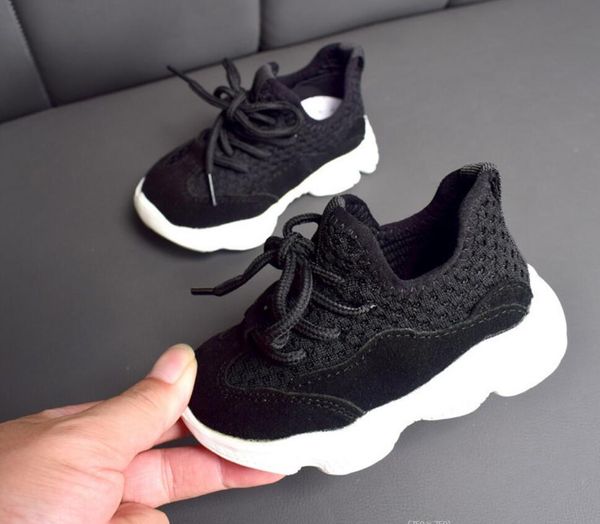 

2021 new beautiful girl's led light korean version of chinese children's board shoes wholesale leisure princess d14, Black;red