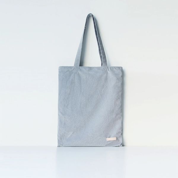 

2022 ladies fashion messenger bag 33