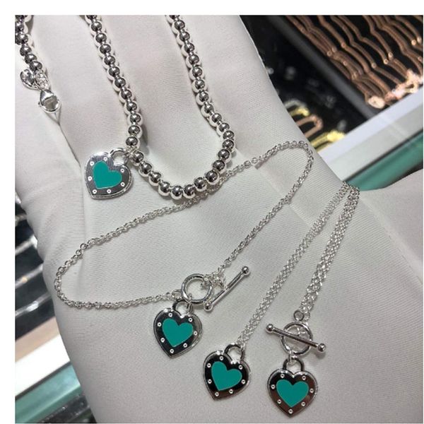 

amc 925 sterling silver original fresh simple classic trend exquisite sterling silver classic heart bracelet carved jewelry holida222g, White