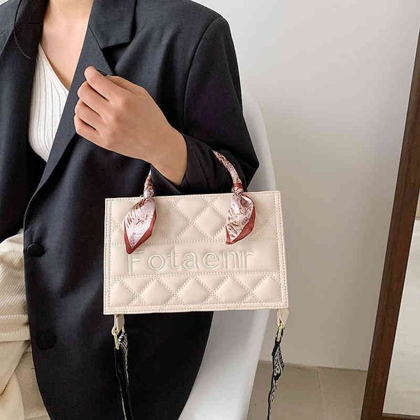 

fashion bag 2022 spring new trend wind letter handle portable single s