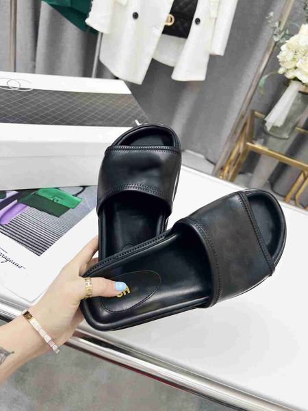 

2022 famous brand sheepskin slippers women's designer fashion flat platform sandals for girl paris ladies classic luxury summer casual, Black