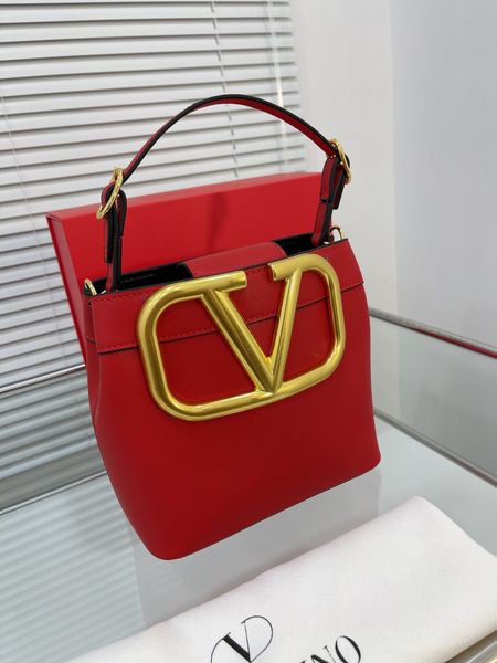

high-quality new designer bag leather princess portable fashion cool design shoulder handbag 2022 fashionable atmosphere three-layer women&#