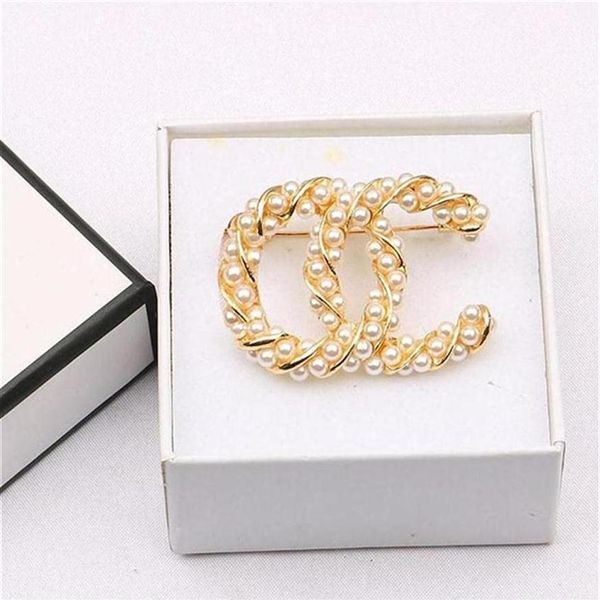 

luxury designer brand letter brooches 18k gold plated inlay pearl crystal rhinestone jewelry women and men metal brooch pin marry 271l, Gray