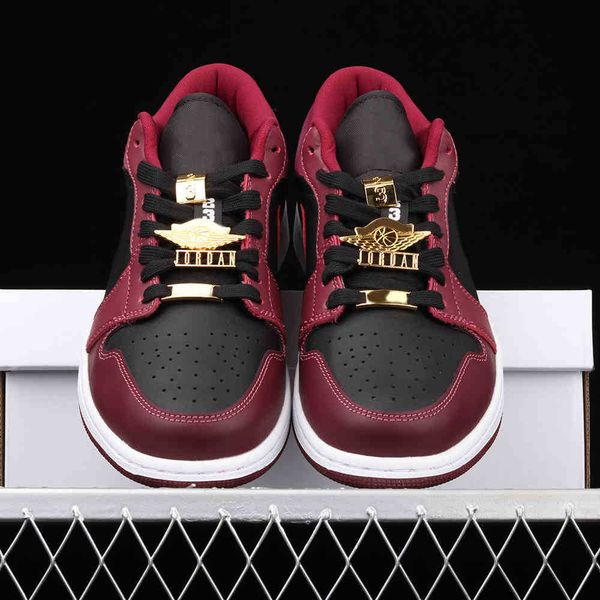 

2022 jumpman women's basketball shoes men's 1 s black burgundy metal outdoor sports
