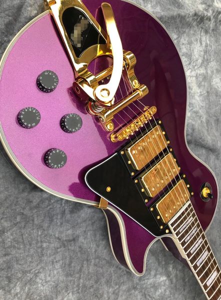 

new arrival electric guitar body mahogany rosewood fingerboard gold hardware big tremolo , support customize
