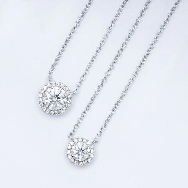

trendy pendant necklaces 925 sterling silver 0.5-1ct d color vvs1 round moissanite necklace for women plated white gold diamond test passpen