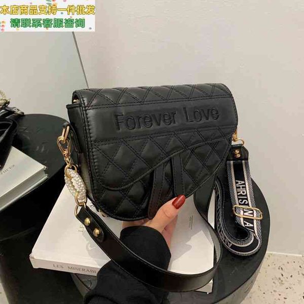 

designer handbags high sense foreign style bag women's summer 2022 new fashion single shoulder messenger bag net red saddle