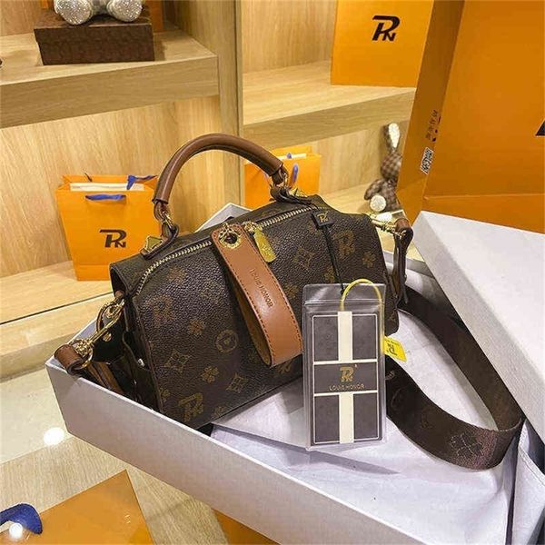 

glory fashion trend large capacity diagonal single pillow 75% off factory sales 10ap