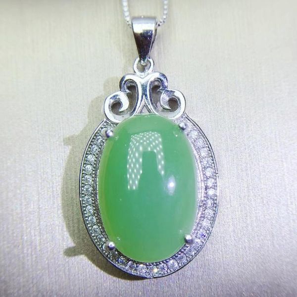 Medalhões Natural Green Green Jade Oval de estilo oval pingente 12 16mm 11ct pedra preciosa 925 jóias finas de prata esterlina para homens mulheres q28314locke