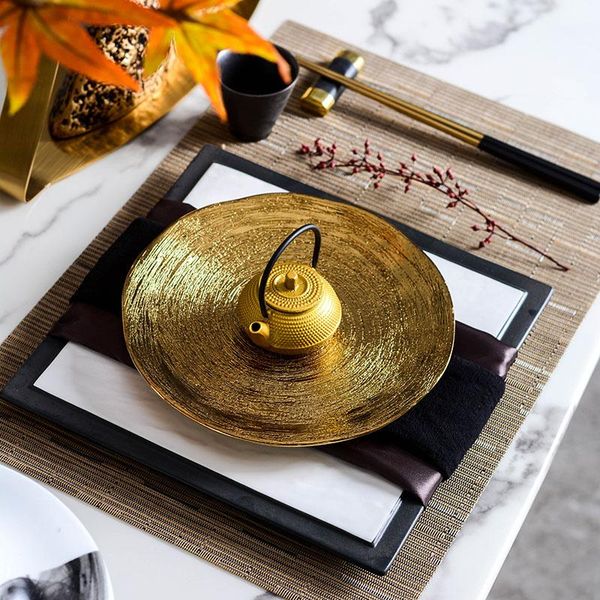 Placas pratos de estilo chinês de ouro escovados de cerâmica Plato de jantar el clube villa modelo de sala de mesa de mesa de mesa de mesa macia decoração de mesa macia