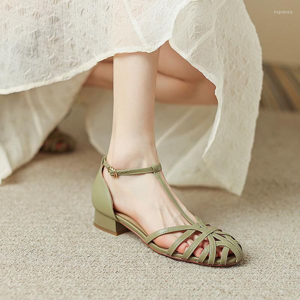 Sandálias romanas vintage estilo literário e artístico com bico vazado para mulheres verão em forma de T tecido fundo plano J-M41