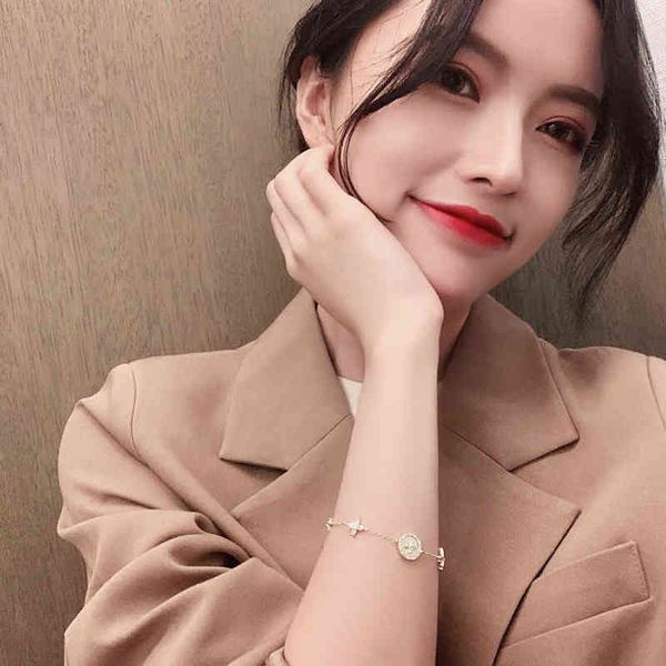 

fashion bracelet female micro inlaid zircon plum blossom cross light luxury womens brand influenza bracelets net red korean minority design, Black