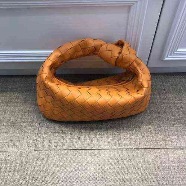 

hand-woven women's hobos bag 2021 fashion brand designer handbags leather shoulder small dumplings bags clutch g220422