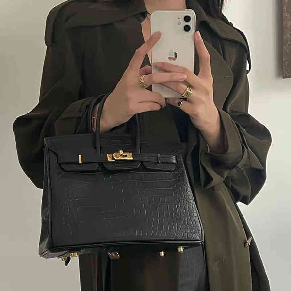 

herms birkin leather lychee capacity crocodile portable