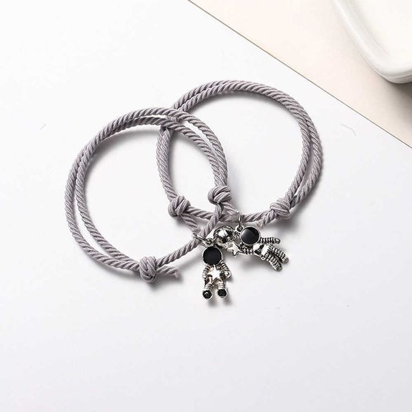 

astronaut couple bracelet, small rubber for girlfriend, magnet, clock, head knot, rope, jewelry, Golden;silver