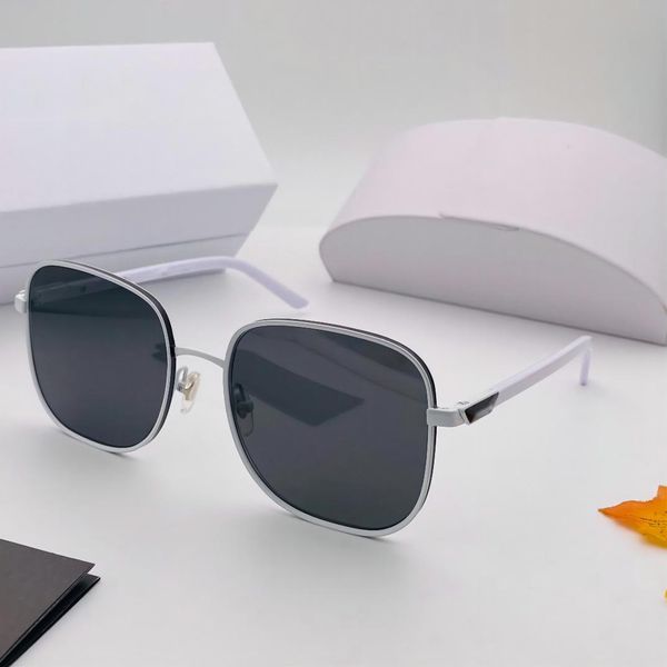 

summer sunglasses for women men 55ys style anti-ultraviolet retro plate plank full frame eyeglasses random box, White;black