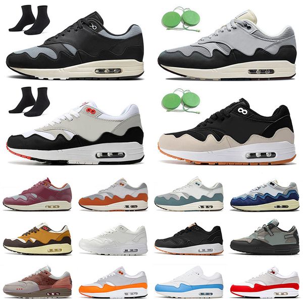 

comfortable mx 1 87 shoes designer womens mens trainers amsterdam london bacon baroque brown saturn gold patta waves noise aqua monarch 1s s, White;red