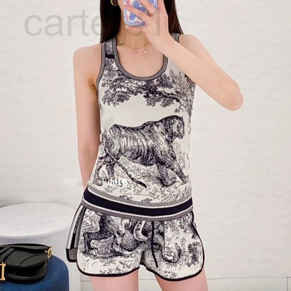 

women's tanks & camis designer 22 early spring new slim tiger hook flower jungle pattern embroidered wool sweater vest suspender female, White