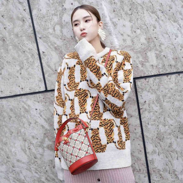 

women's sweaters sweater full body squatting tiger back women's pullover round neck long sleeve soft waxy animal corrugated knitte, White;black
