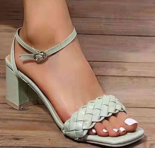

2022 new thick heel square head large fashion sandals, Black