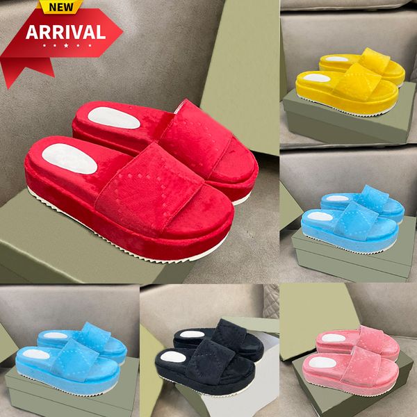 Luxuriöse Baumwollschwamm-Logo-geprägte Plateau-Sandalen für Herren, Designer-Slipper, Damenschuhe mit Box, luxuriöse schwarze, rote, dunkelrosa, hellblaue 5-cm-Strandmode-Männerrutschen