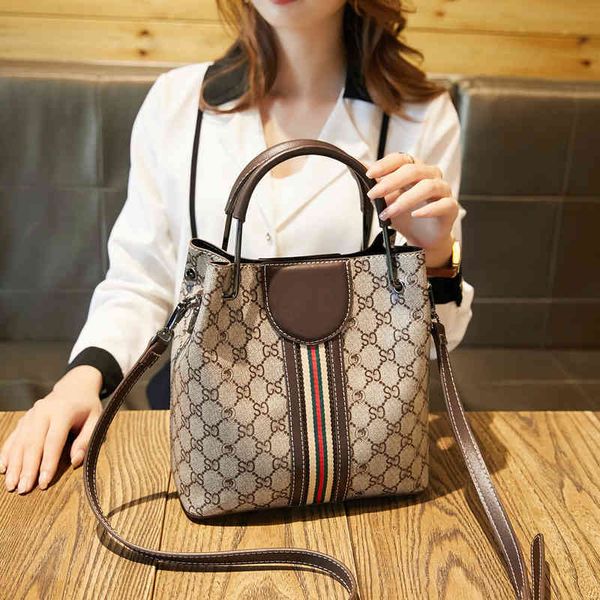 

fashion bag 2022 new large capacity bucket female messenger printed ha