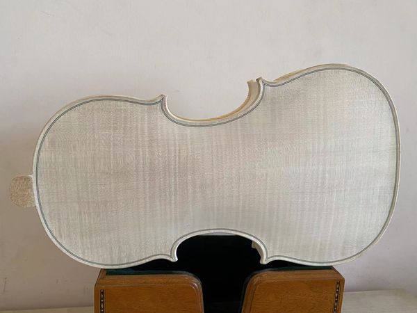 

4/4 size violin body one piece back european tone wood material