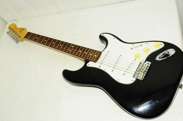 

st s serial electric guitar ref no 3606