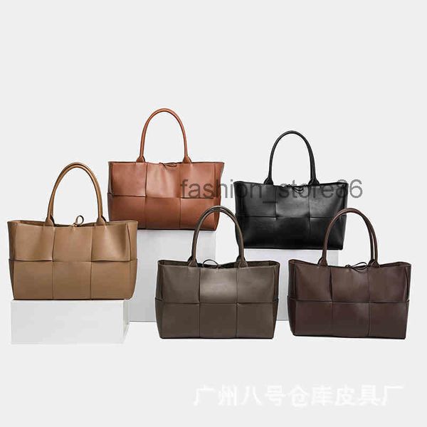 

venetas explosive fashion bottegas handbags same leather woven arco tote shopping bag one shoulder handle mother bag3074