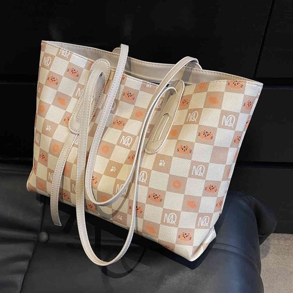 

female personalized luxury deign large capacity women' high-grade style shoulder bag tote underarm shell women small bag
