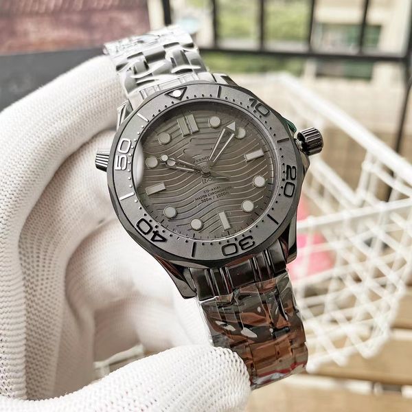 

2022 upgrade luxury mens watch 300 meter dive dive's all-new carbon black super-luminnova luminous coating automatic mechanical movemen, Slivery;brown