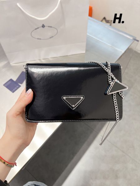 

designers shoulder bag luxurious tote purse handbag message bags cluth brand classic genuine leather crossbody mini size 17cm silver chain b