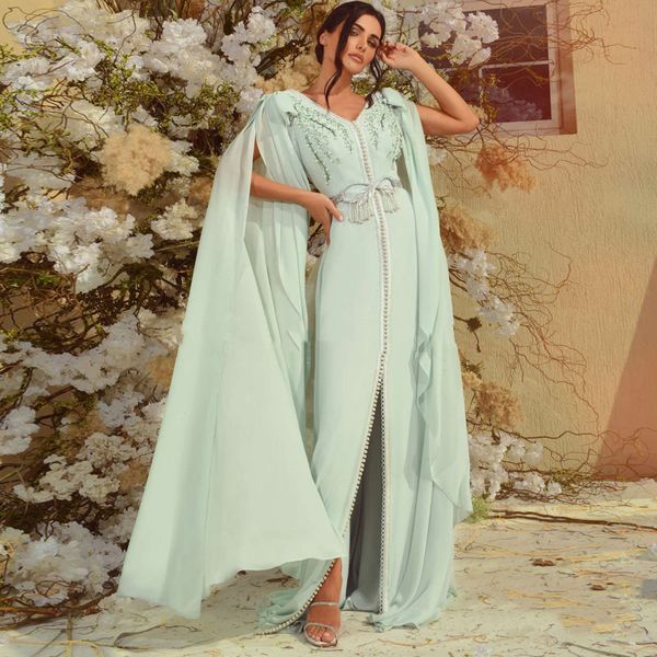 Abiti da sera caftano marocchino verde chiaro Abito formale con spacco frontale con applicazioni in chiffon con maniche Abito da ballo Dubai Arabia Saudita