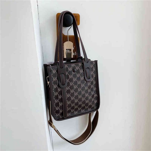 

fashion women's new printed single messenger design purses online