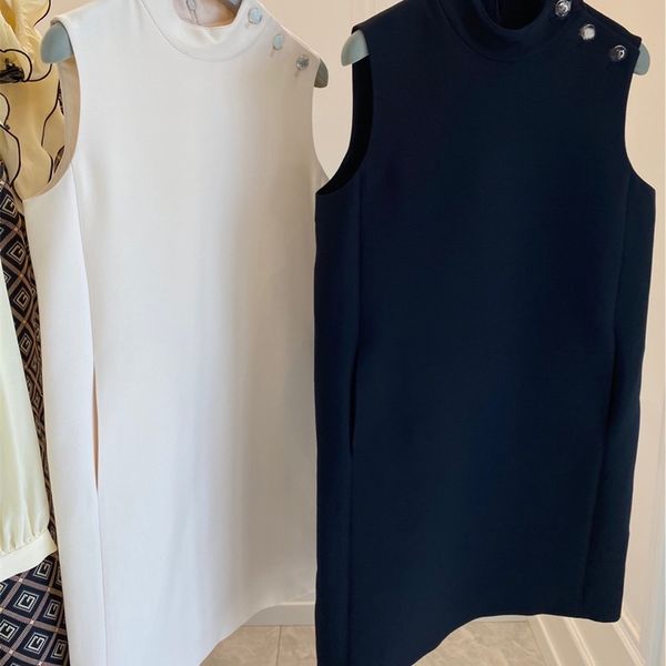 

dresses 2022 spring and summer evergreen french elegant straight sleeveless dress women's solid color simple round neck small black clo, Black;gray