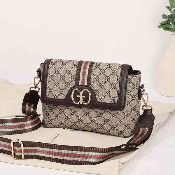 

factory direct 65% off new fashion small square women's messenger versatile shoulder bag