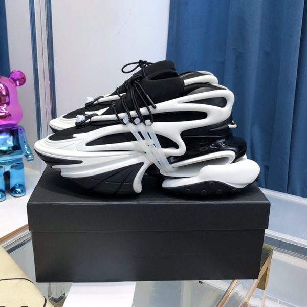 

spaceship series sneakers sporty wave upper dress shoes lace-up thick sole elastic laces perforated sole, Black