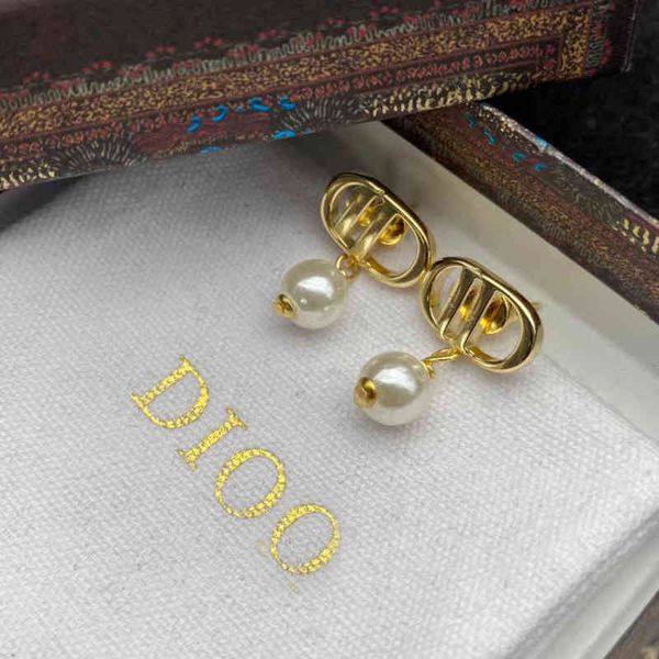 

gold letter earrings new red back hanging pearl earrings, Golden