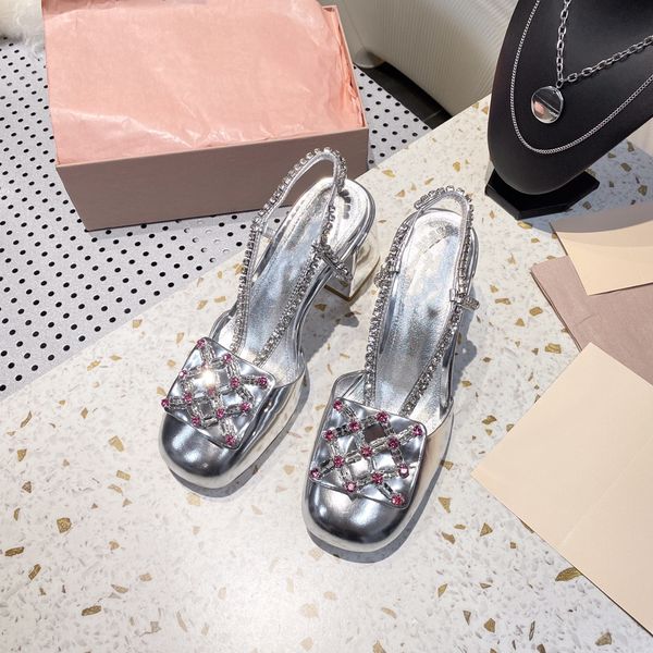 

2022 the latest women casual sandals chunky heel plain toes crystal decoration ladies shoes white black silver color