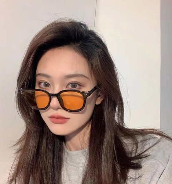 

fashion sunglasses women vintage classic vintage sun glasses female oculos de sol feminino uv400, White;black