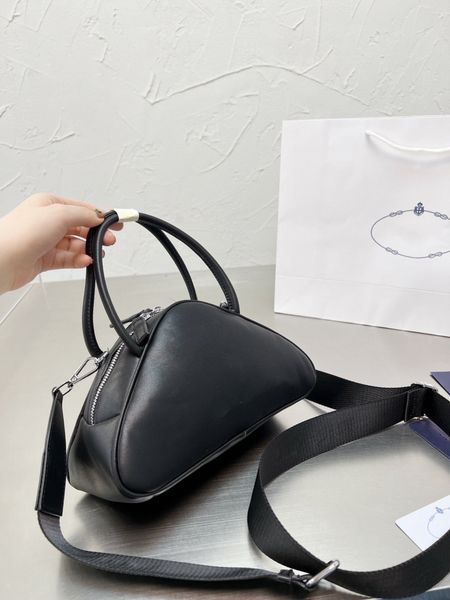 

fashion new ladies shoulder bag big-name designer high-quality triangle clutch leather classic handbag men's bag messenger bag female h
