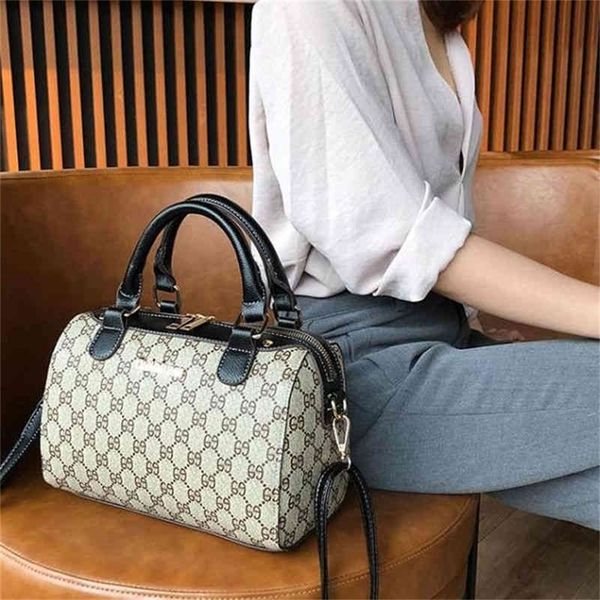 

women fashion version versatile messenger and fashionable single merchant for 65% off store wholesale