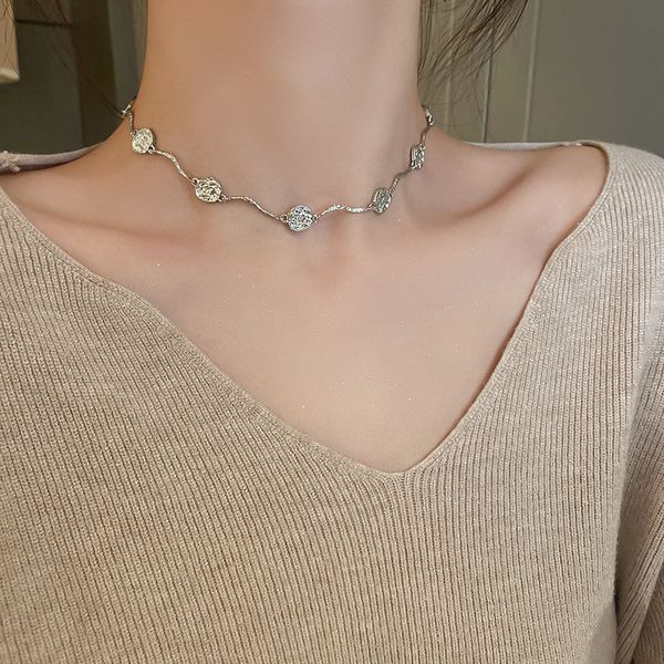 

korean style irregular pleated circle necklace chain choker wholesale fashion jewelry, Golden;silver