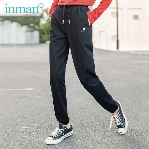 

inman 2020 autumn new arrival drawstring elastic waist cotton embroidery micro elastic pencil trousers lj201029, Black;white